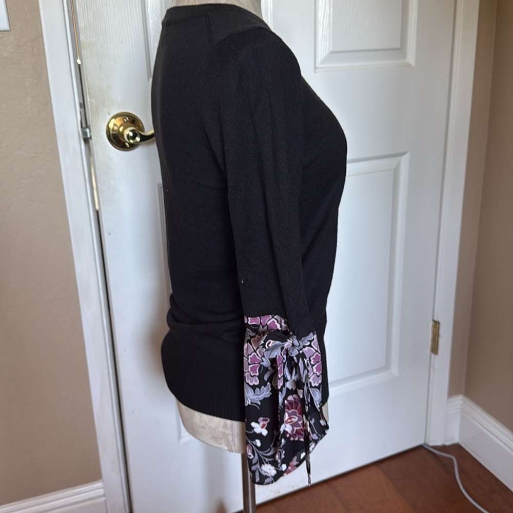 LOFT Black Crew neck lightweight sweater 3/4 Sleeve floral sleeves XS Like New - Picture 6 of 15